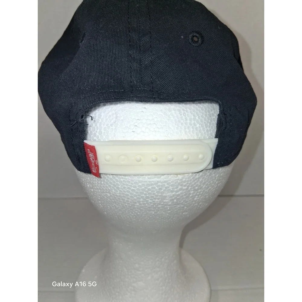 Levi's Youth Baseball Cap Hat Two Tone Black White‎ Red Logo Adjustable Kids